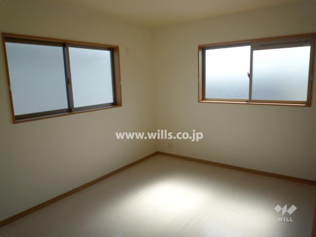 Non-living room. The third floor east side Western-style 6 Pledge