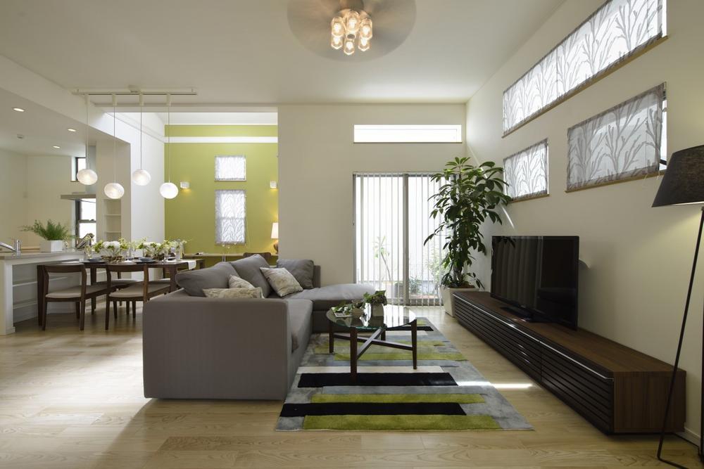 Living. In addition to the undergrounding, 5.7m ~ Wide road 6.7m width of is such an open feeling and green space agreement, It has been made various efforts for the beautiful city planning.