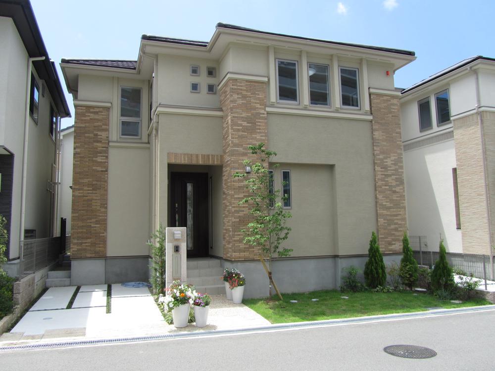 Local appearance photo.  [6-5 No. land] To ensure a parking space of 2 cars, External space of the room (2013 February shooting)