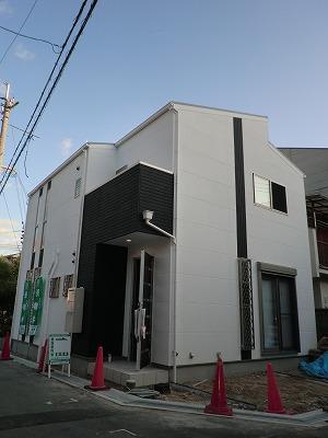 Local appearance photo. Local (10 May 2013) Shooting