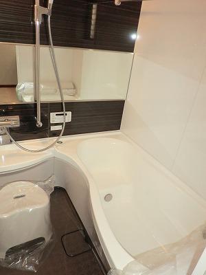 Bathroom. Local (10 May 2013) Shooting