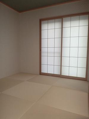 Non-living room. Local (10 May 2013) Shooting