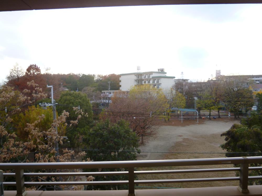 View photos from the dwelling unit. View from the site (December 2013) Shooting