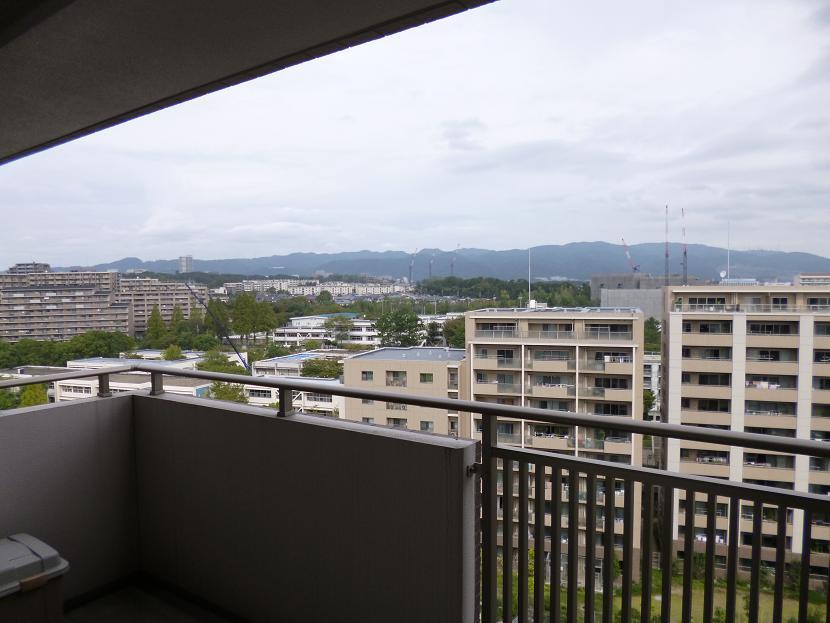 View photos from the dwelling unit. View from the site (October 2013) Shooting