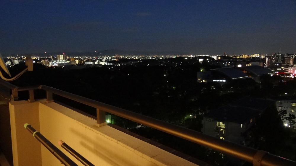 View photos from the dwelling unit. View from the site (October 2013) Shooting