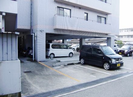 Parking lot