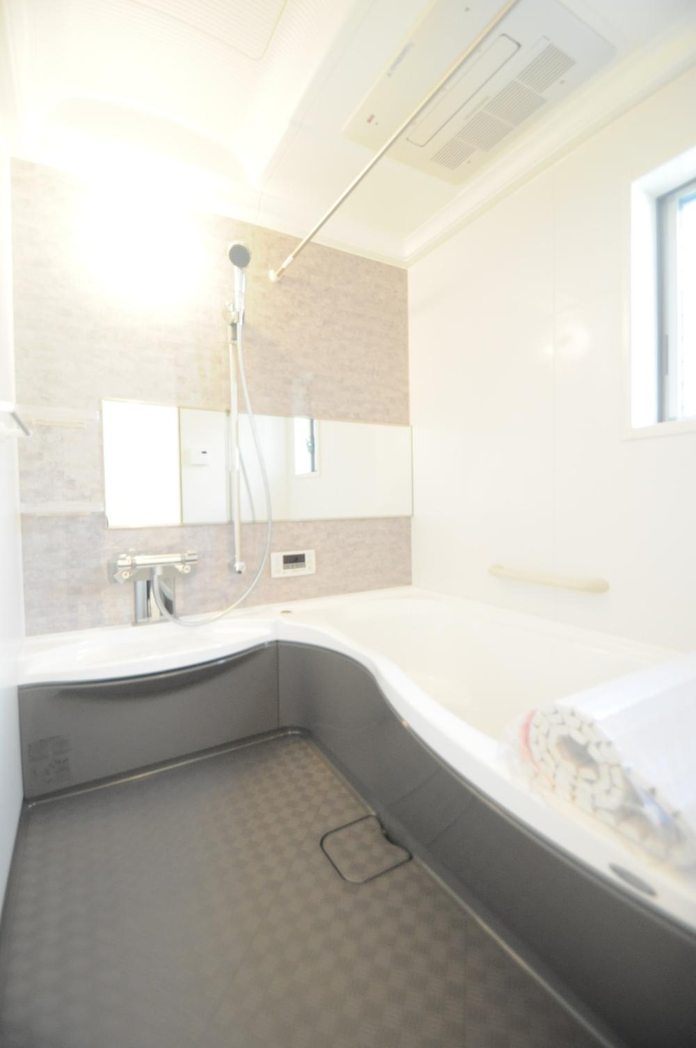 Same specifications photo (bathroom). The company construction cases