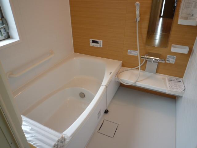 Same specifications photo (bathroom). The company construction cases