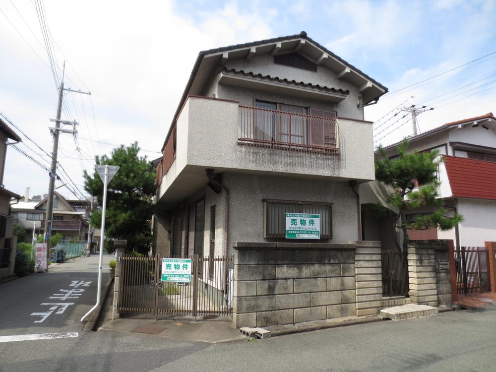 Local appearance photo. local