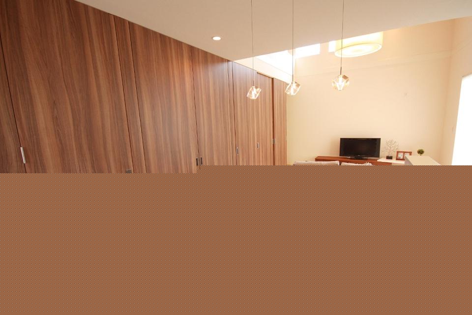 Building plan example (introspection photo). ■ ■ Living Wall ■ ■ And close off all the walnut doors, Nor all hide custom use Japanese-style stairs. Living in the atmosphere will increase much.