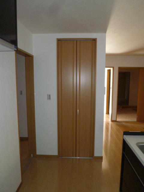 Kitchen. Local (August 2013) Shooting