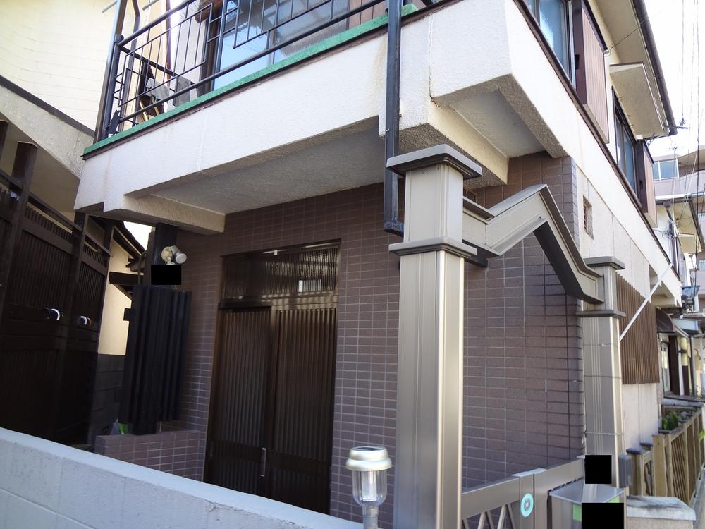 Other. Up photo of the entrance portion