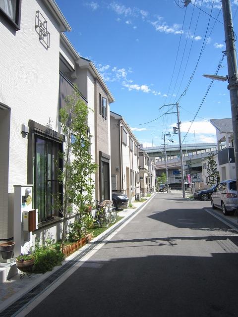 Hello Town Toyonaka Hotarugaike "cityscape"