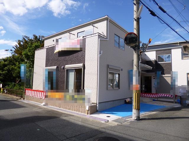 Local appearance photo. Local (10 May 2013) Shooting