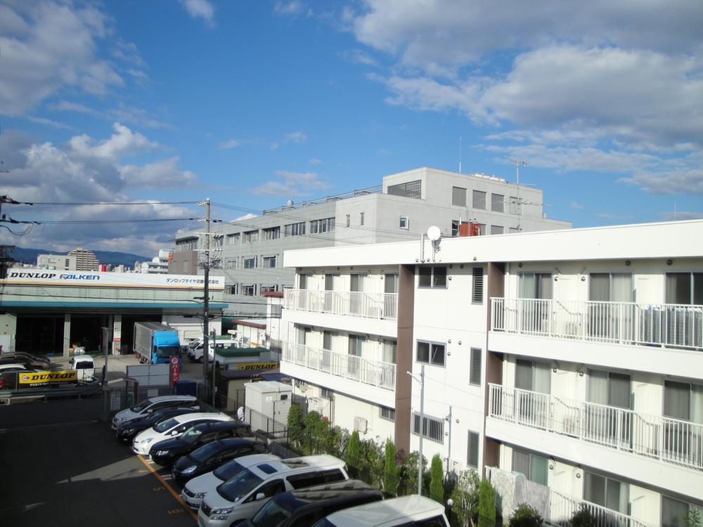 View photos from the dwelling unit. View from the site (October 2013) Shooting