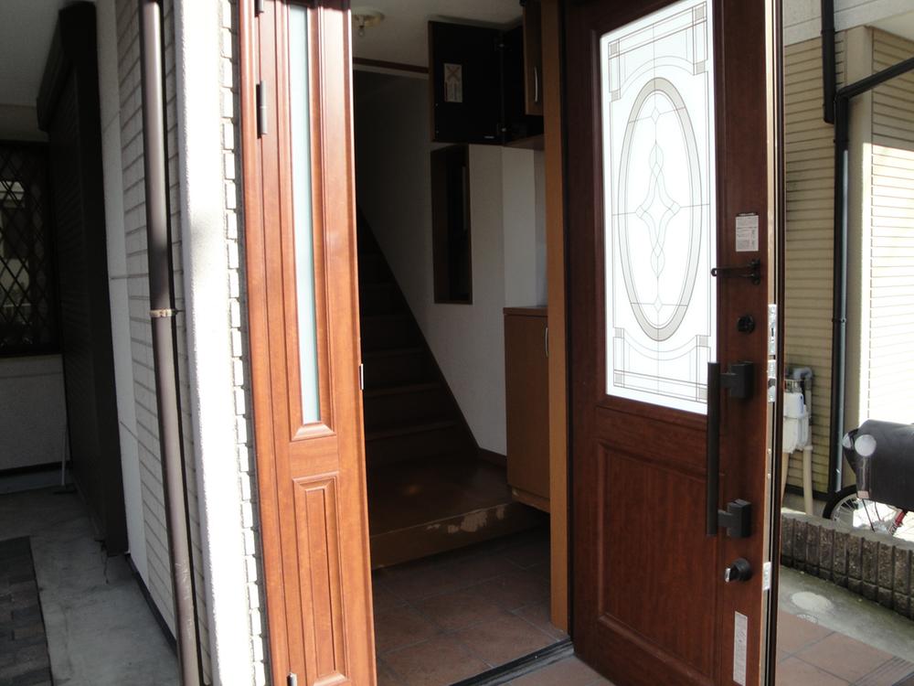 Entrance. Local (10 May 2013) Shooting