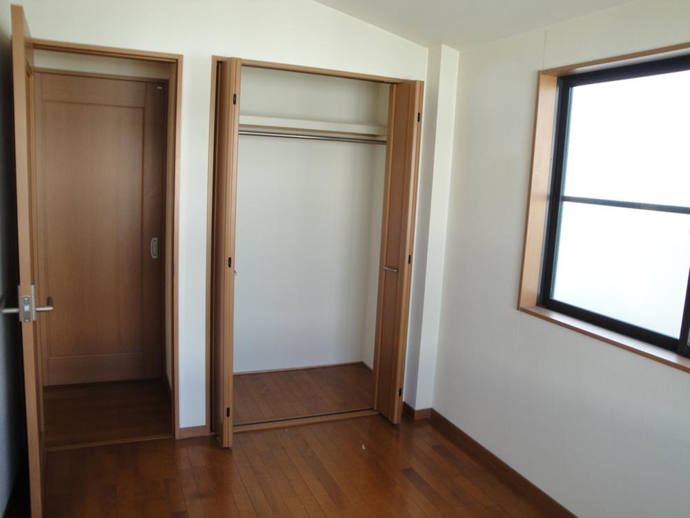 Non-living room. Indoor (10 May 2013) Shooting