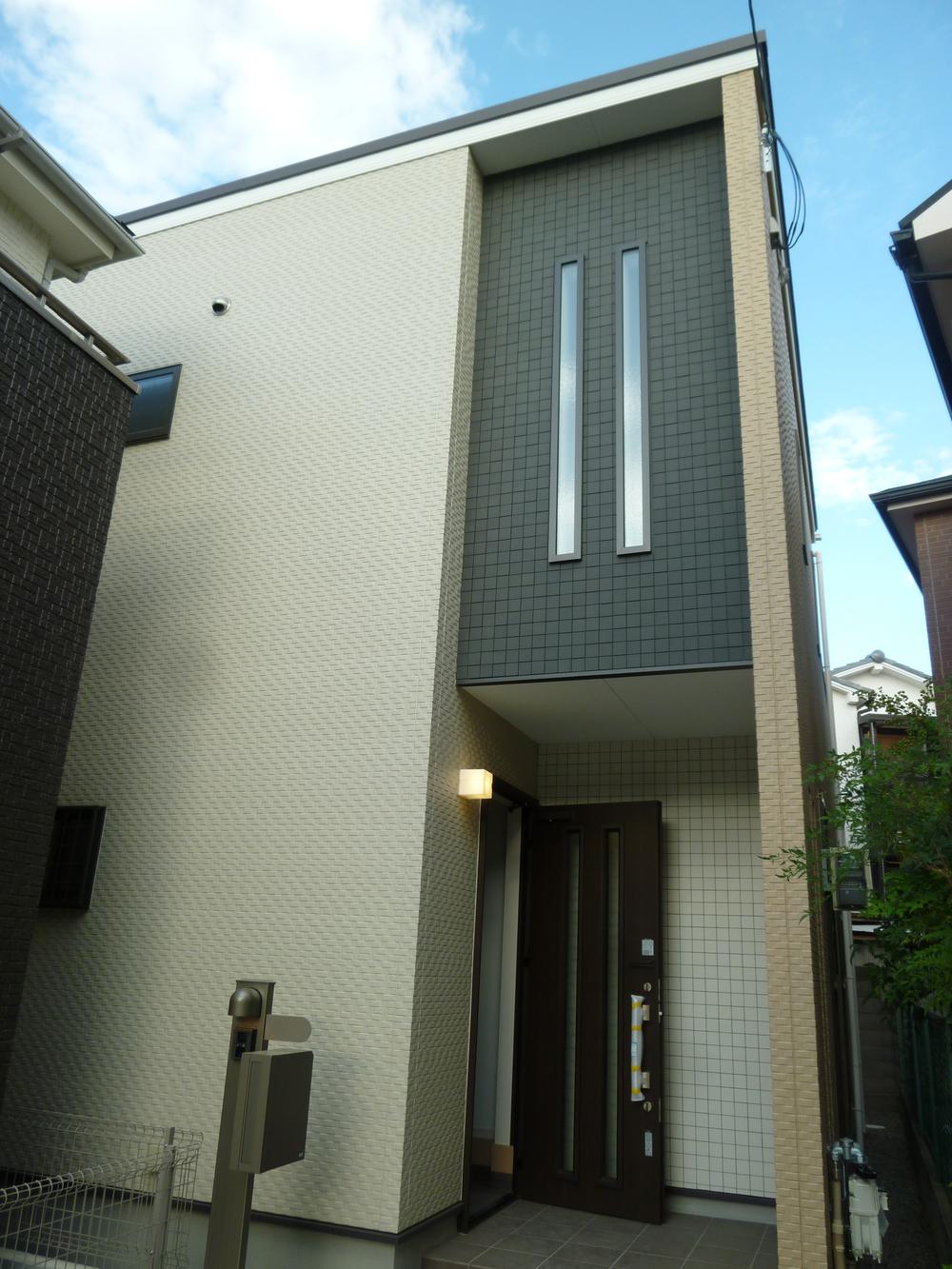 Local appearance photo. Local (10 May 2013) Shooting