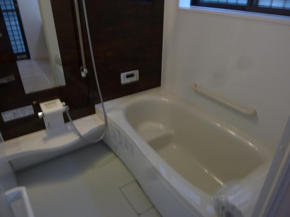 Bathroom. Indoor (10 May 2013) Shooting