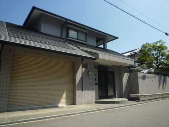 Local appearance photo. It is a photograph that was seen from the road