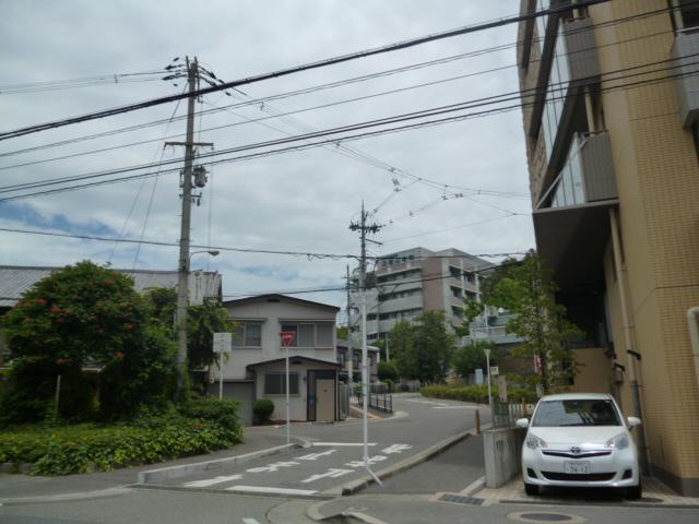 Hospital. Toneyama 600m to the hospital