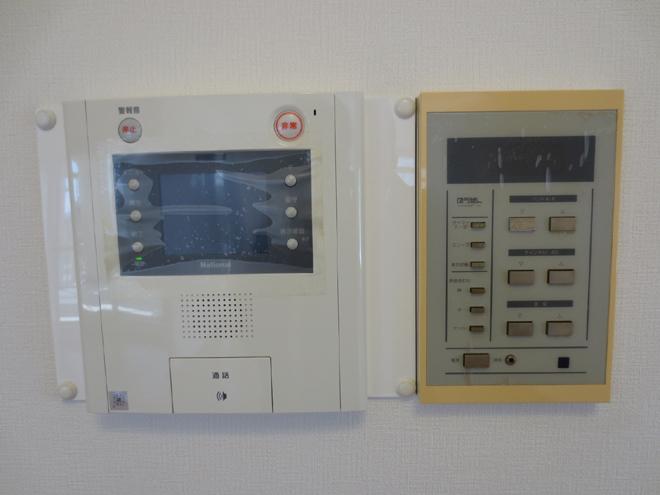 Other. TV monitor with intercom ・ Cable broadcasting