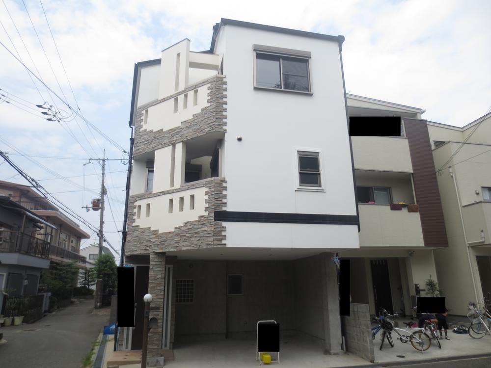 Local appearance photo. Local appearance photo Car space 2 cars