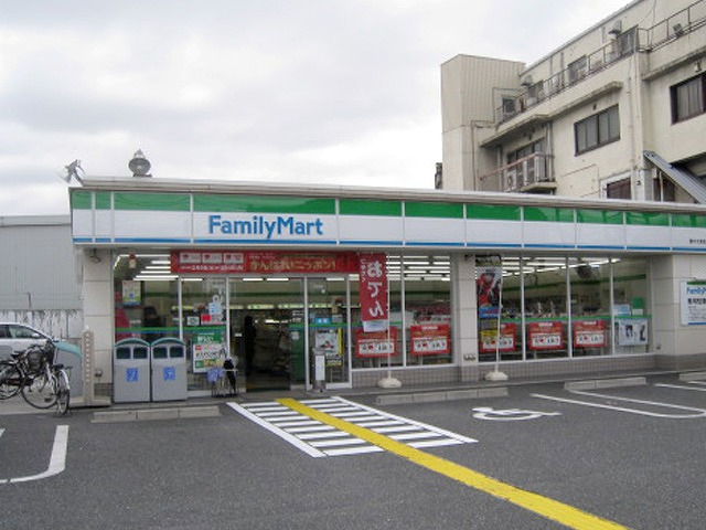 Convenience store. FamilyMart Toyonaka Daikoku store (convenience store) to 267m