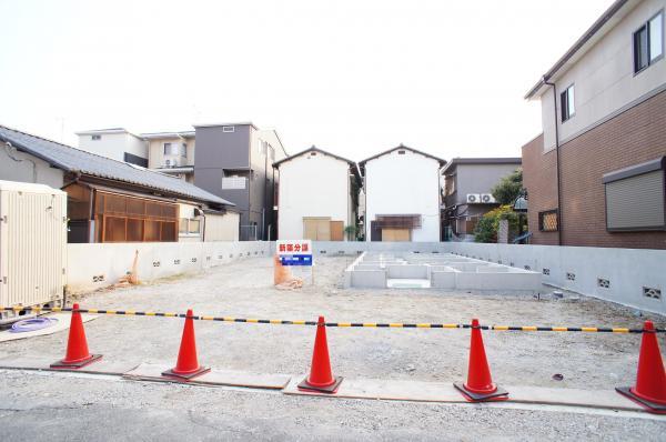 Local land photo. Current, 2 compartment is being sold.