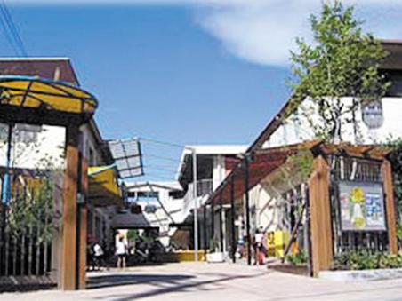 kindergarten ・ Nursery. Until the child prodigy kindergarten 480m "prodigy kindergarten" is, Hankyu "Toyonaka" a 7-minute walk from the train station to the north direction, It is a private kindergarten in the residential area of "Senrien". Founded is 1942.