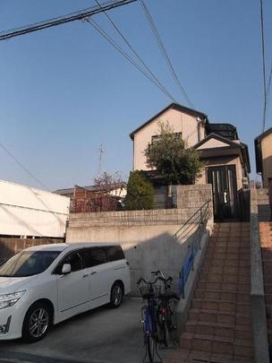 Local appearance photo. Building appearance (vehicle is out of held for sale)