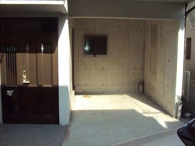 Parking lot. High roof car parking available parking