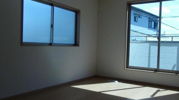 Non-living room. Bright living room