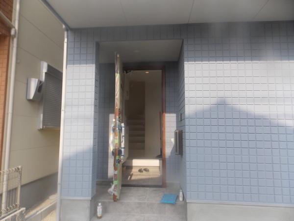 Other. Pick-up in stylish entrance!