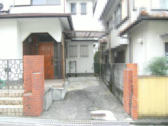 Parking lot. Local (11 May 2013) Shooting