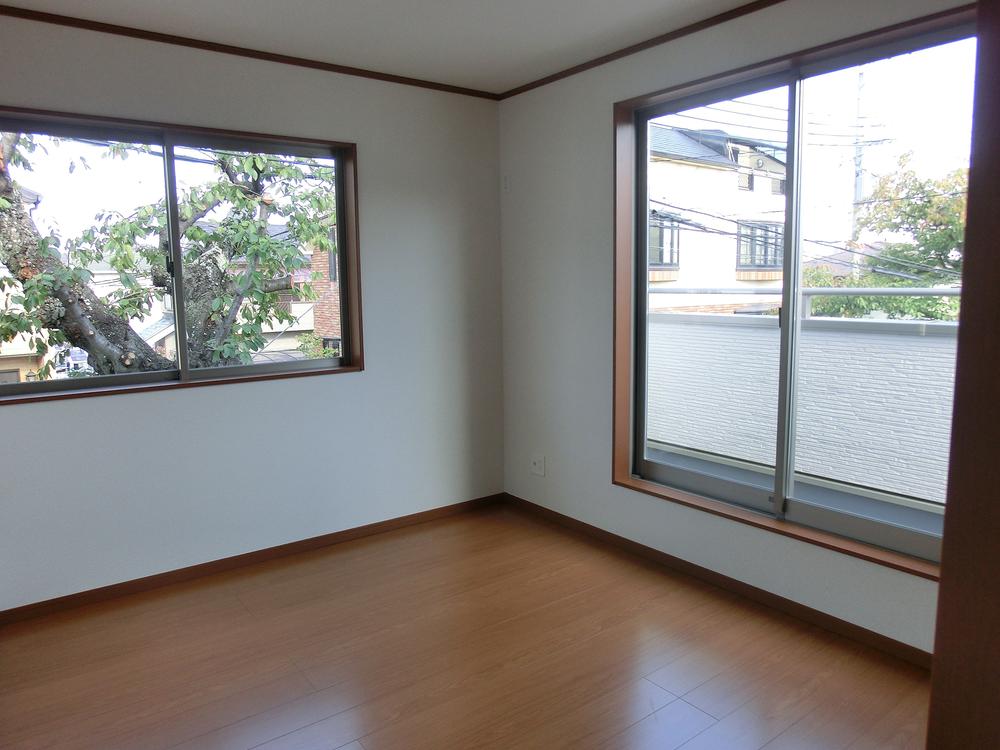 Non-living room. Indoor (10 May 2013) Shooting