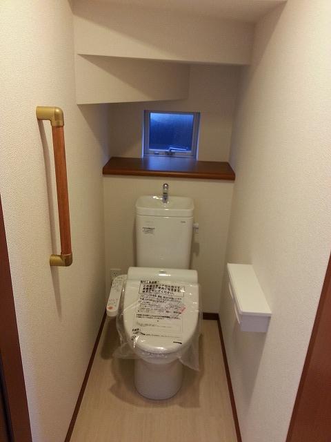 Toilet. Local (12 May 2013) Shooting