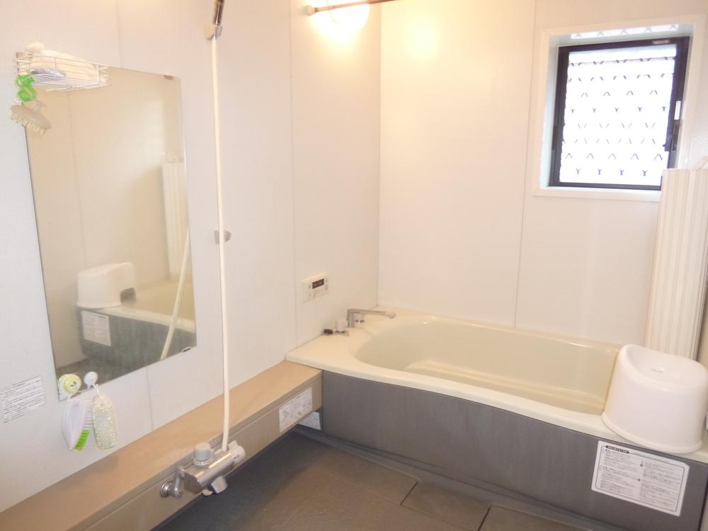 Bathroom. 1627 size of the bathroom, Yes Air Heating dryer (November 2013) Shooting