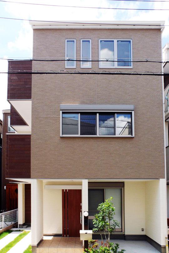 Local appearance photo. Location facing the muscle from the inner loop line to the passage that has entered the north side. Beautiful cityscape project peripheral zone is to work on the Company. ECO housing of all households standard specification the "solar power".