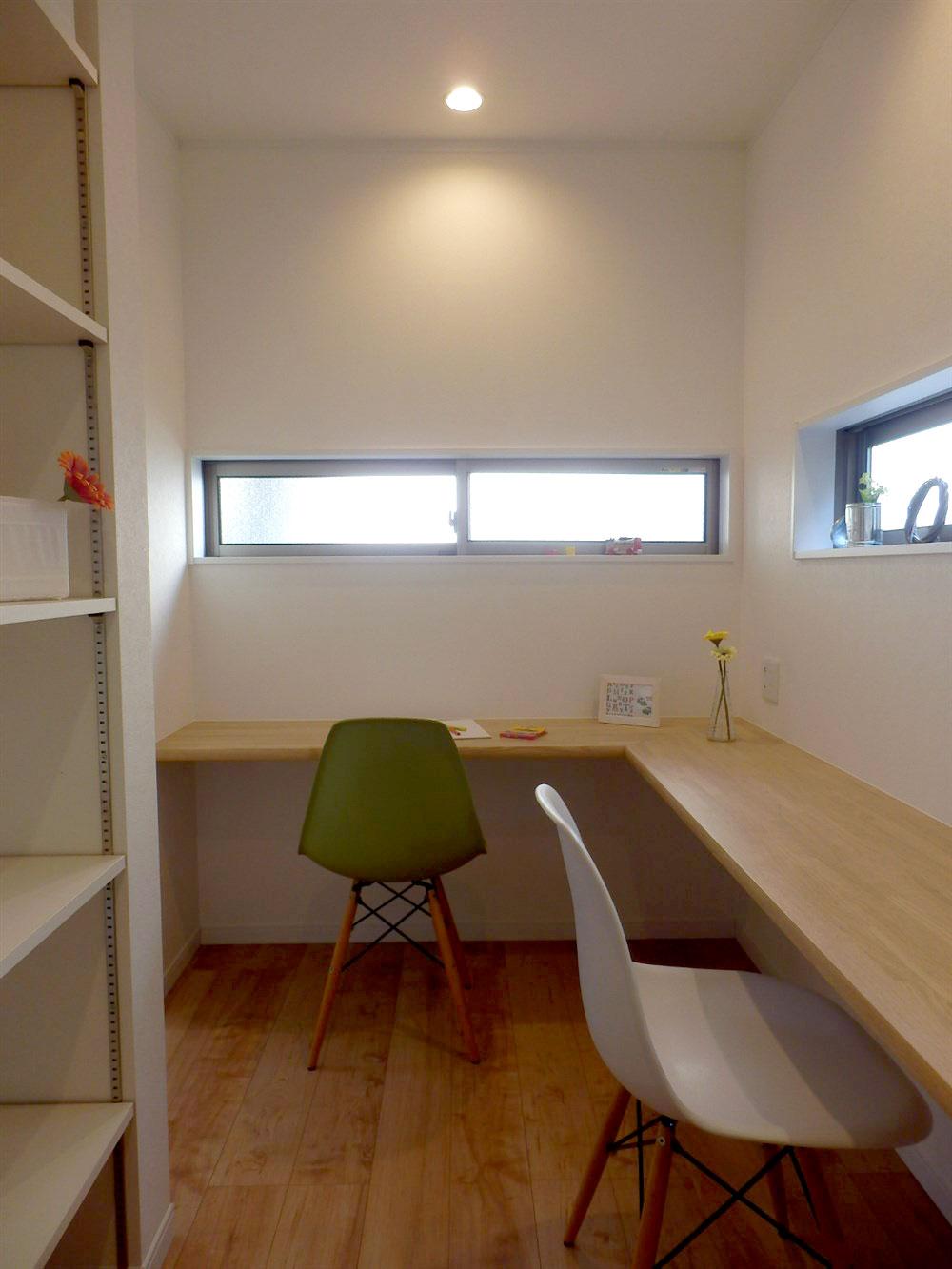 Other. Study corner spacious design that sit next to each other is children and mom. It is fun and can likely while conversing with if also here mom every day of homework.