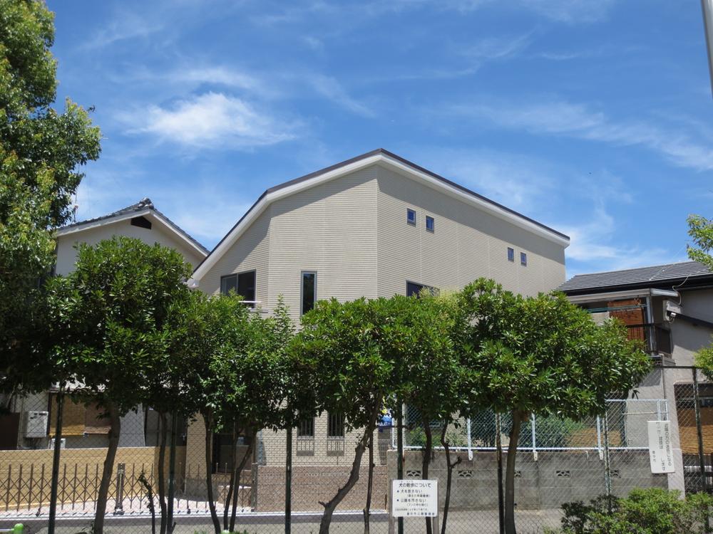 Local appearance photo. Bright appearance drenched sunlight