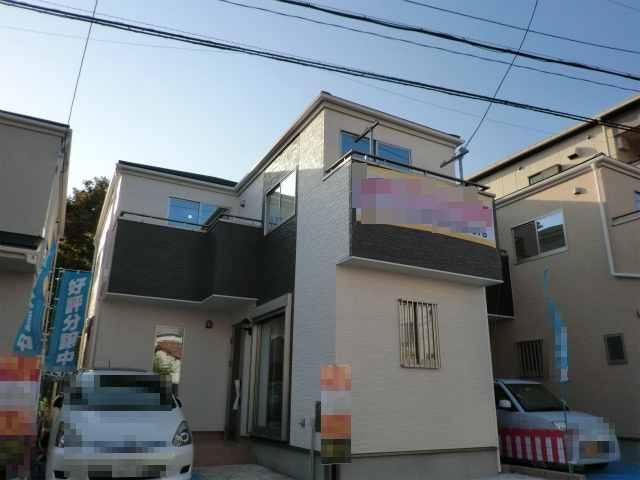 Local appearance photo. Local (10 May 2013) Shooting