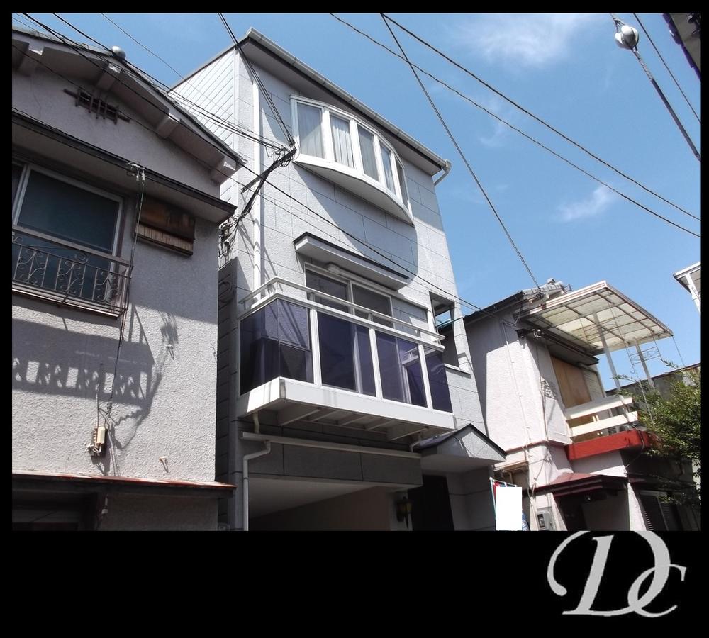 Local appearance photo