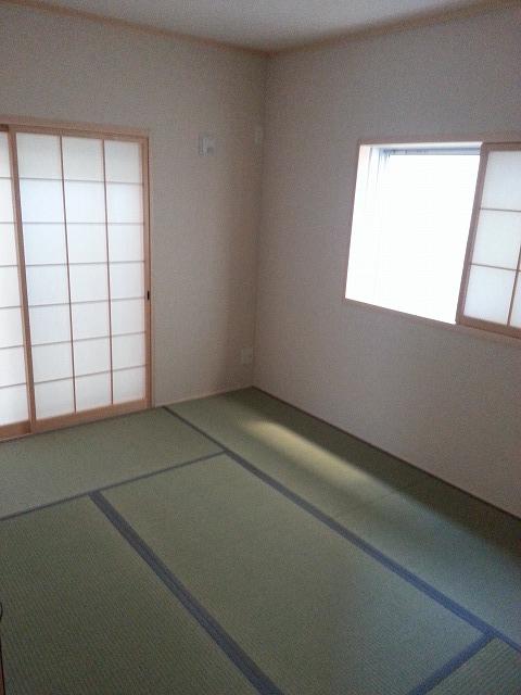 Non-living room. Indoor (12 May 2013) Shooting