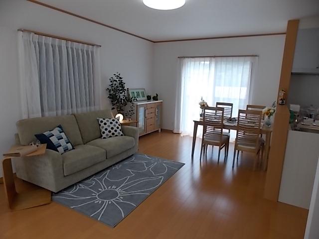 Same specifications photos (living). Our construction model house With floor heating in the living