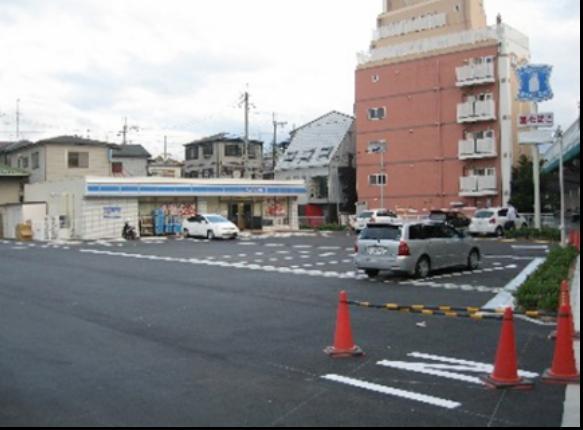 Convenience store. 356m until Lawson Toyonaka mountain-cho shop
