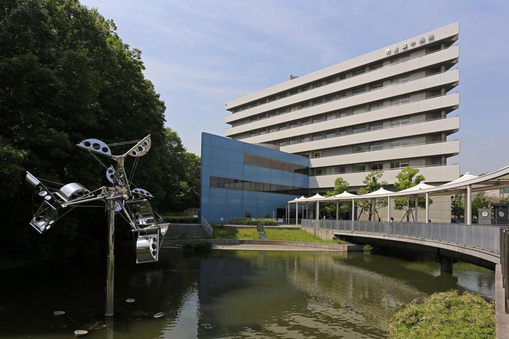 Hospital. Municipal Toyonaka to the hospital 1370m