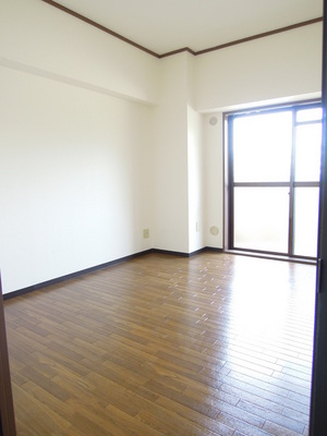 Living and room. It is very bright and beautiful Western-style.
