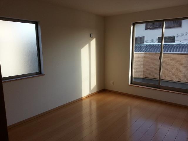 Non-living room. Local (12 May 2013) Shooting