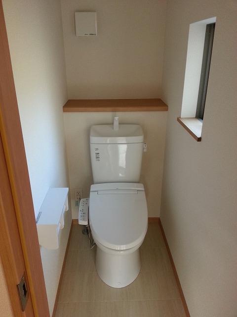 Toilet. Local (12 May 2013) Shooting